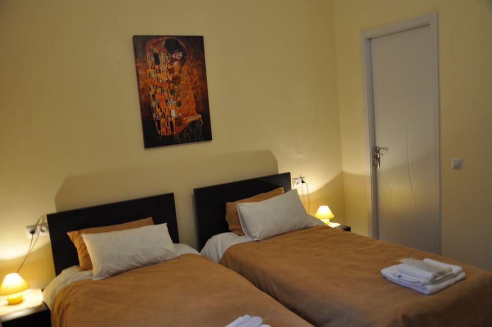 V Park Hotel Tbiliszi Kültér fotó