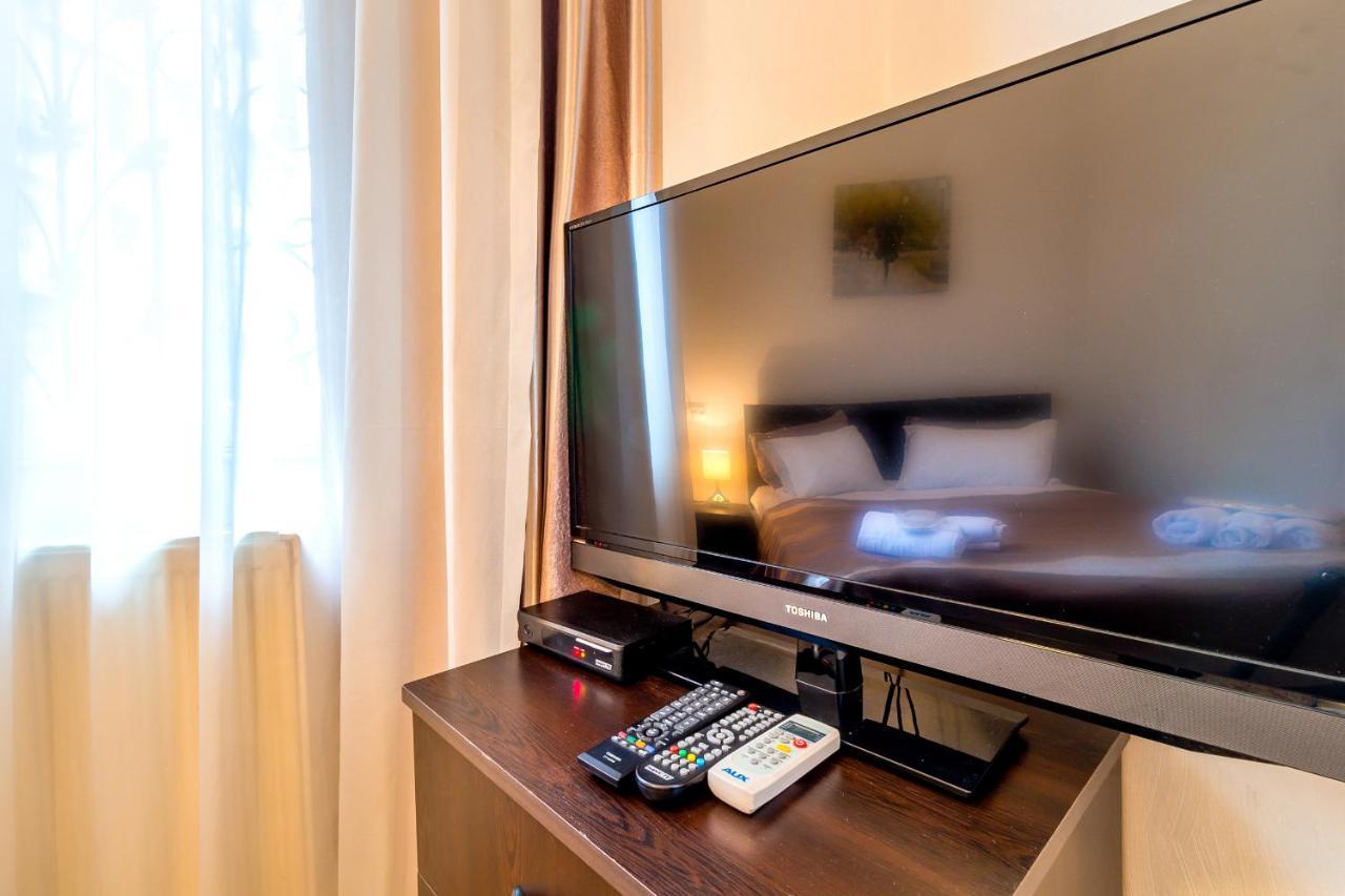 V Park Hotel Tbiliszi Kültér fotó