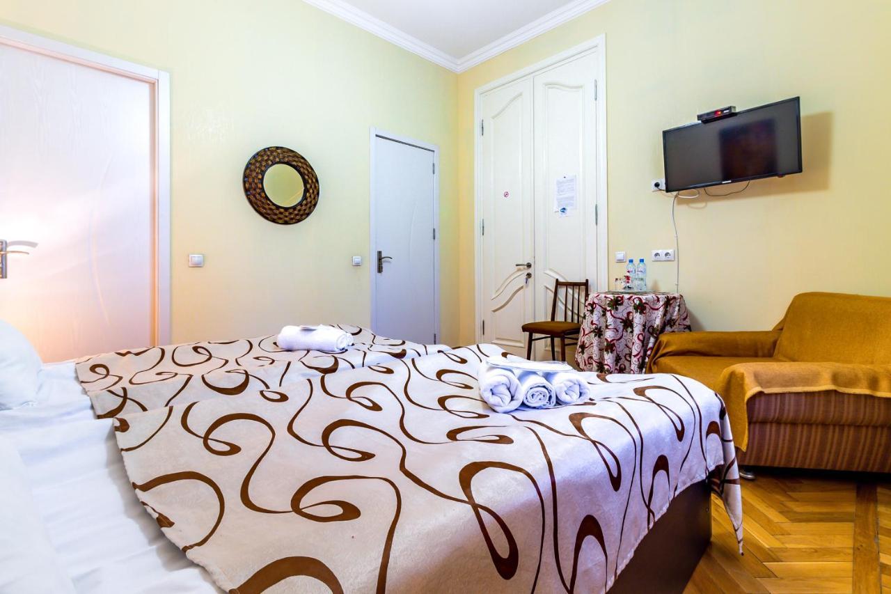 V Park Hotel Tbiliszi Kültér fotó